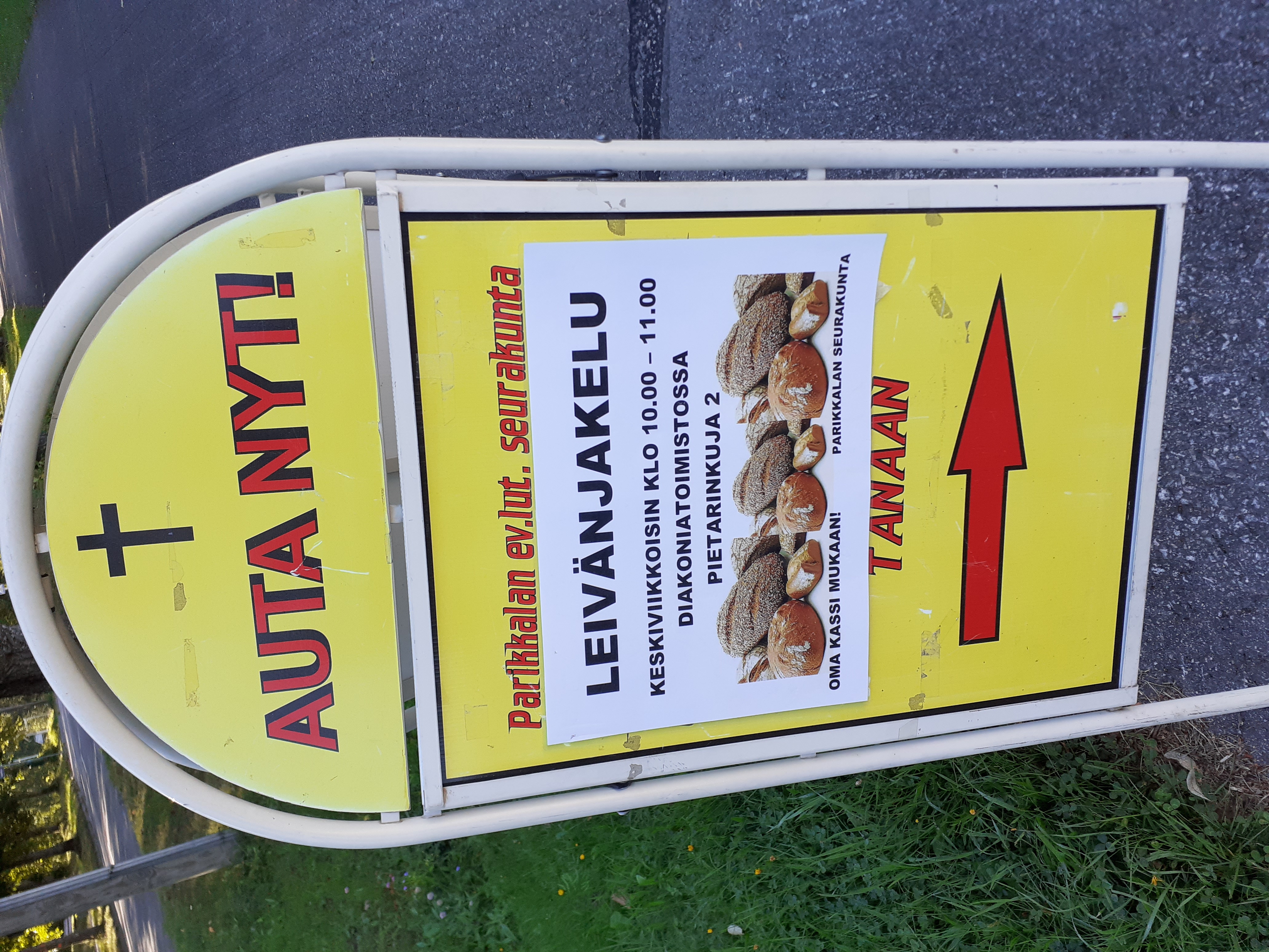 Leipäkassien jakelu Mainos keskiviikkoaamun leipäkassien jakelusta