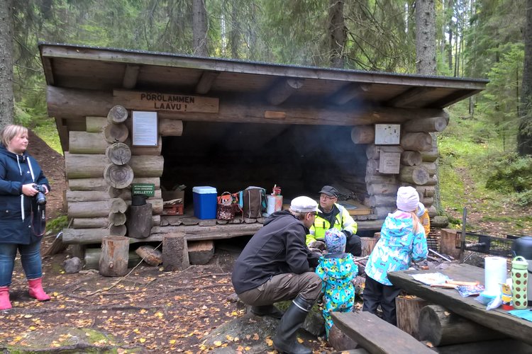 Peruspohjan ja ympäristön perhepyhäkoulu Peruspohjan ja ympäristön perhepyhäkoulu