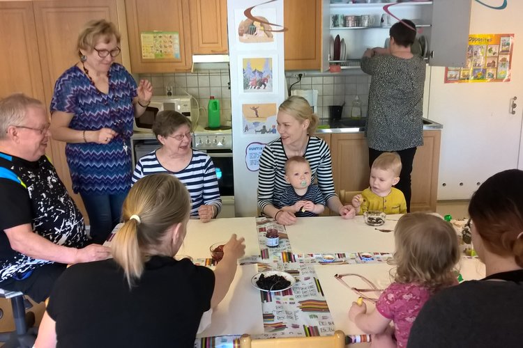 Avoin/Perhekerho Parikkalassa Avoin/Perhekerho Parikkalassa